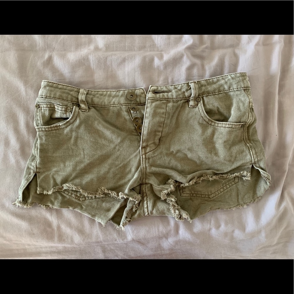Army green O’Neill shorts